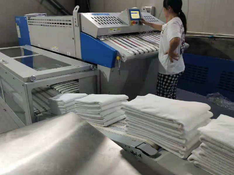 丽江巾类折叠机-02