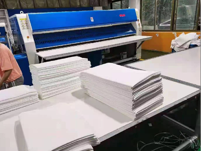 丽江高速熨烫机-01